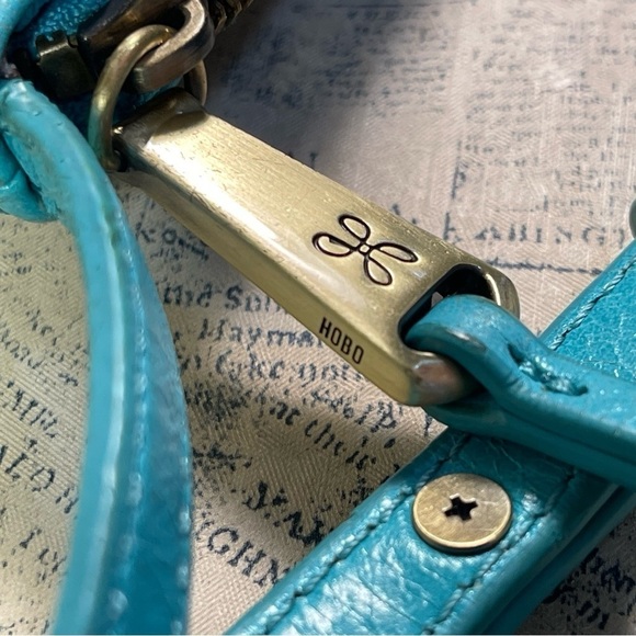 HOBO mini crossbody leather bag - Picture 11 of 14